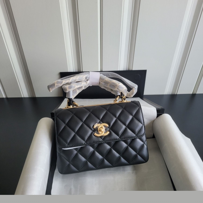 Ch*el woc bags